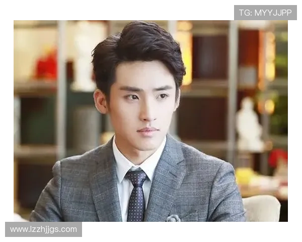 荧屏绅士，演技入魂：张赫的荧屏魅力与角色探索之旅